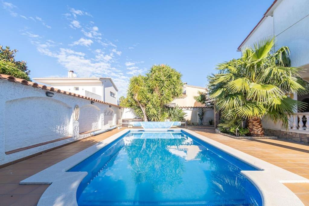 Sm21-Gran Casa De Vacaciones En La Playa, 4 Habitaciones, Climatizada, Piscina, Barbacoa Y Wifi Empuriabrava Exterior foto