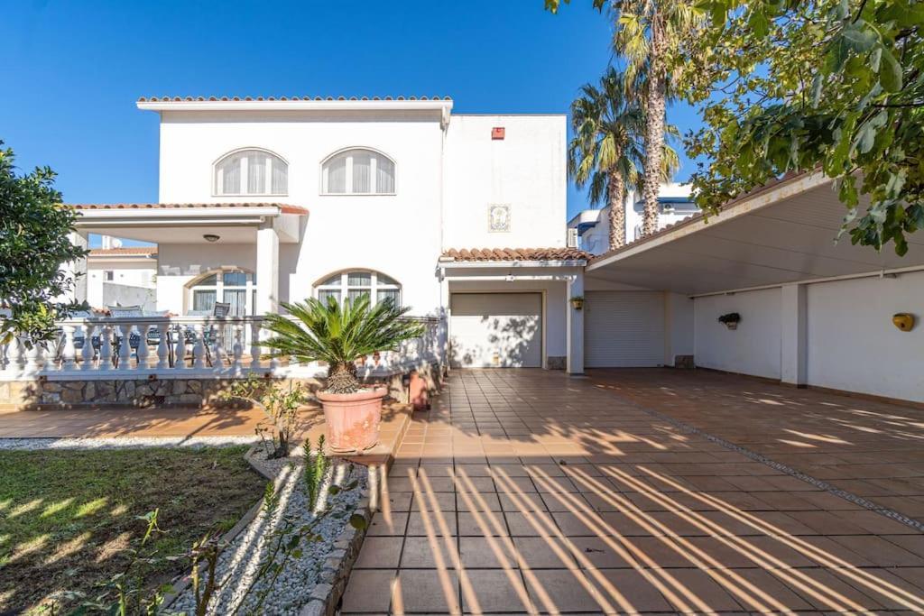 Sm21-Gran Casa De Vacaciones En La Playa, 4 Habitaciones, Climatizada, Piscina, Barbacoa Y Wifi Empuriabrava Exterior foto